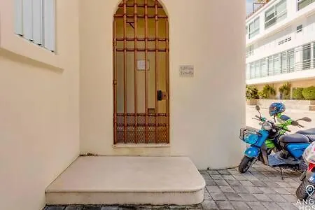 Pool, Gazebo, Parking, 2 Blocks To Beach & 5Th Ave Apartment Playa del Carmen
