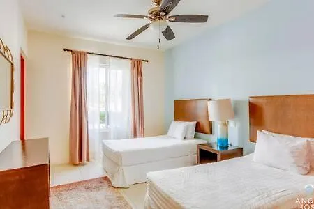Pool, Gazebo, Parking, 2 Blocks To Beach & 5Th Ave Apartment Playa del Carmen Mexico