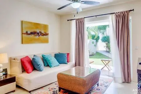 Pool, Gazebo, Parking, 2 Blocks To Beach & 5Th Ave Apartment Playa del Carmen 0*,  Mexico
