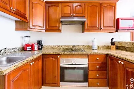 Pool, Gazebo, Parking, 2 Blocks To Beach & 5Th Ave Apartment Playa del Carmen Mexico