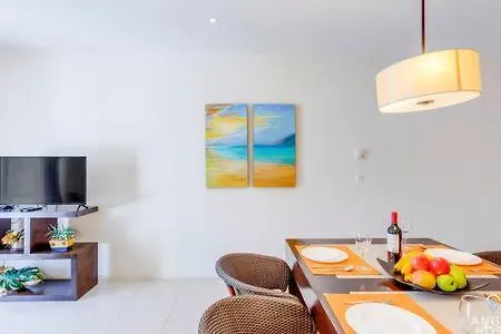 Pool, Gazebo, Parking, 2 Blocks To Beach & 5Th Ave Apartment Playa del Carmen 0*,