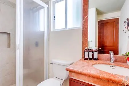 Pool, Gazebo, Parking, 2 Blocks To Beach & 5Th Ave Apartment Playa del Carmen