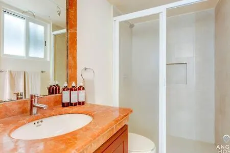 Pool, Gazebo, Parking, 2 Blocks To Beach & 5Th Ave Apartment Playa del Carmen 0*,