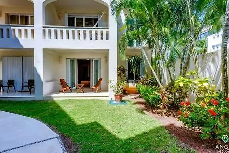 Pool, Gazebo, Parking, 2 Blocks To Beach & 5Th Ave Apartment Playa del Carmen Mexico