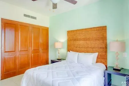 Pool, Gazebo, Parking, 2 Blocks To Beach & 5Th Ave Apartment Playa del Carmen 0*,  Mexico